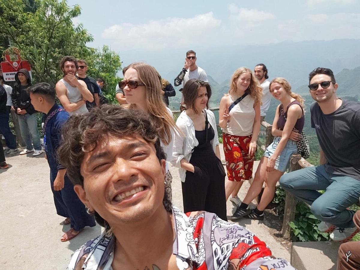 Ha Giang Lotus Hostel Motorbikes Tours Exterior foto