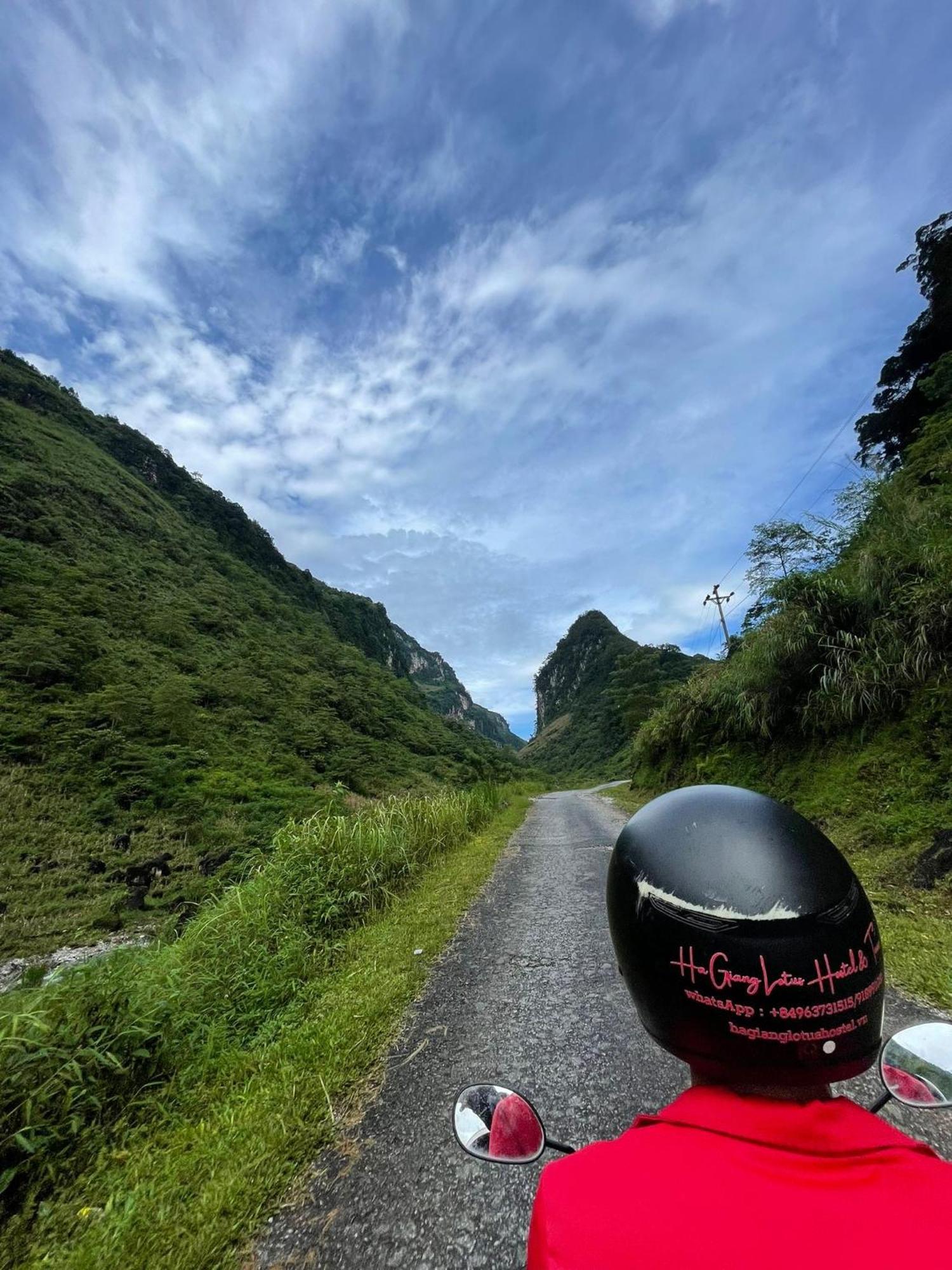 Ha Giang Lotus Hostel Motorbikes Tours Exterior foto